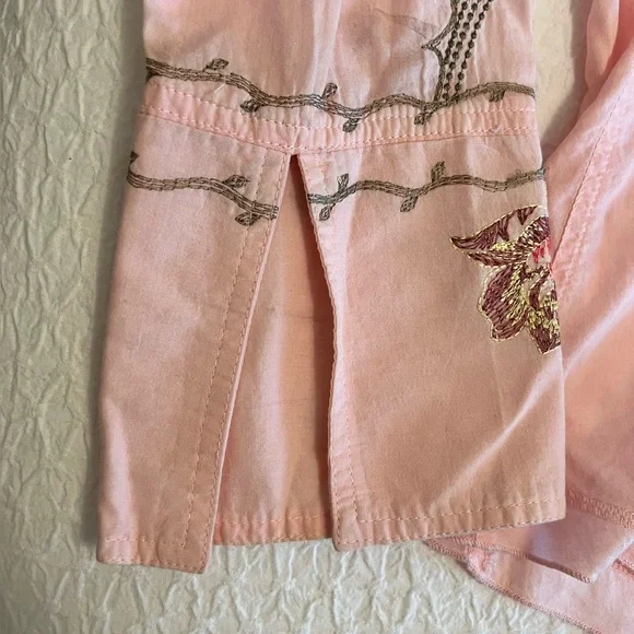 Pink embroidered button down shirt - Picture 3 of 10